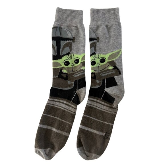 GAP x Star Wars Boys Outfit Bundle Size 10–12 Mandalorian Joggers + Grogu Shirt - Picture 9 of 9